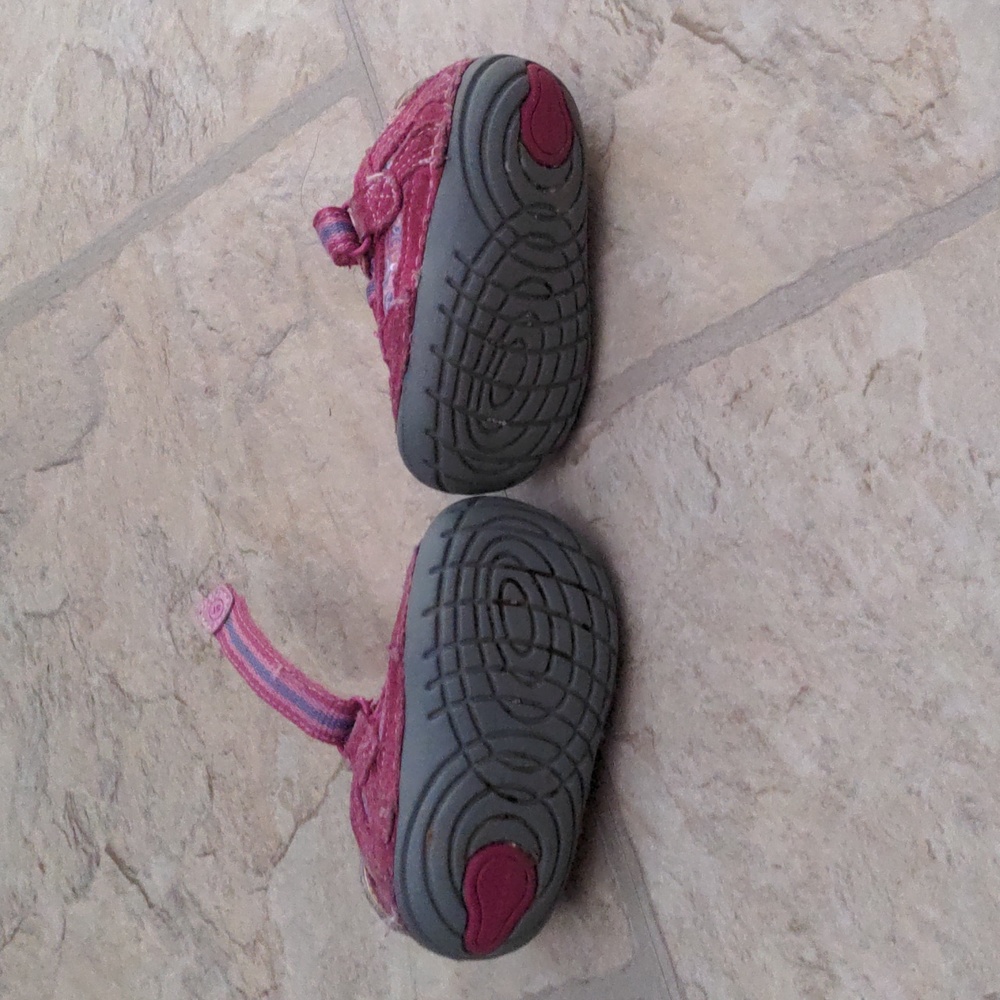 Pink Stride Rite shoes - Picture 3 of 9